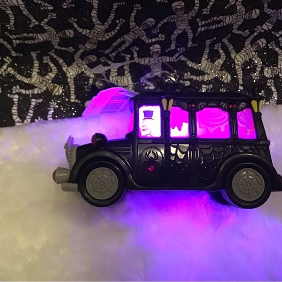 BBW HALLOWEEN HEARSE POCKETPAC - Picture 1 of 6